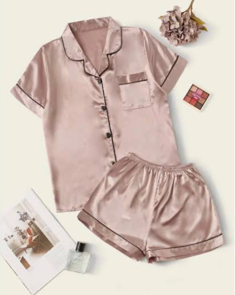 Conjunto pijama de cetim rosa